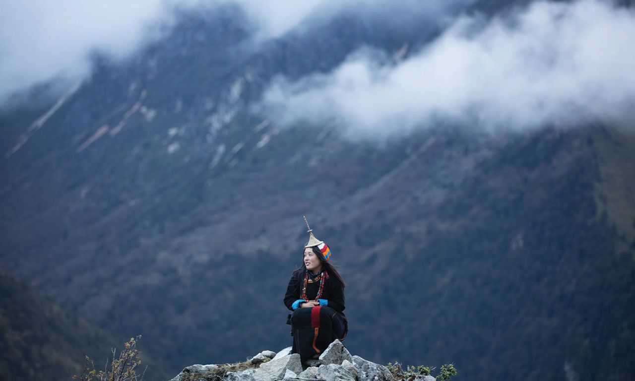 Day 6: Jangothang – Acclimatization & Exploration